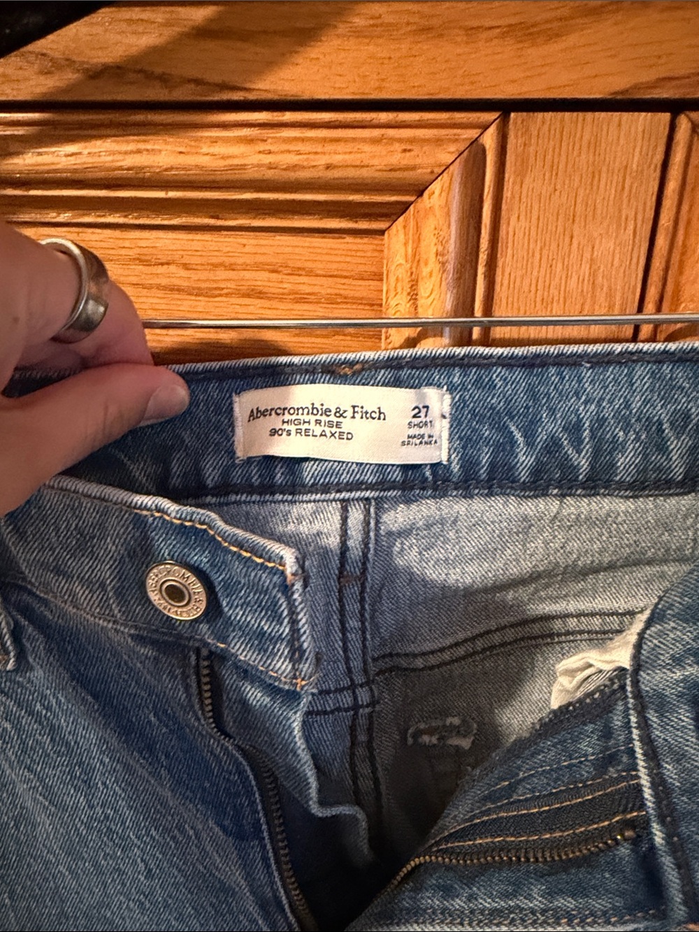 Classic High Rise 90s Relaxed Women’s Jean — Light Blue Denim (27 short) - Picture 2 of 2